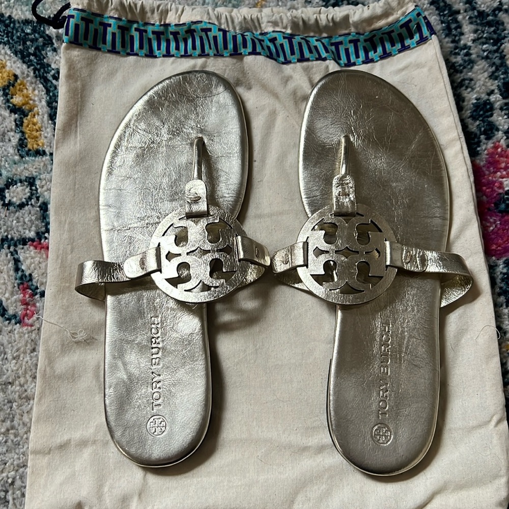 TORY BURCH. Gold. Sandals. Womens size 11